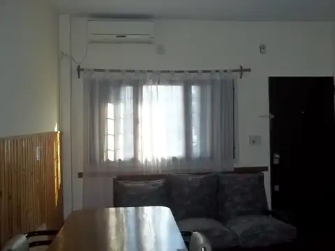 Depto Tipo Casa en Alquiler de 3 ambientes