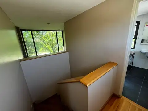 Casa 4 ambientes con 4 baños