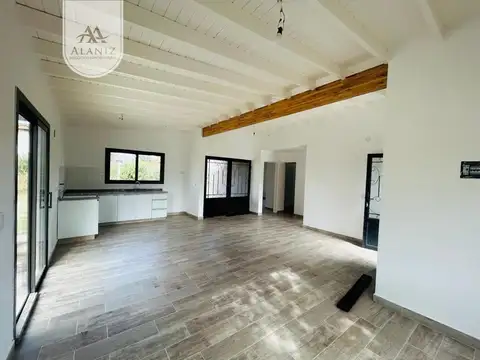 Casa en Venta con 1 cochera