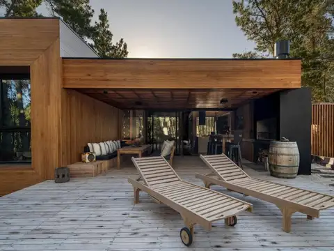 Villa Robles, Barrio Serena, Lote 400