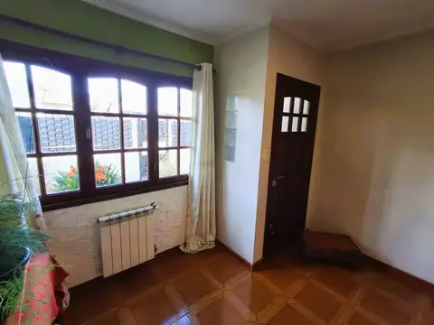 Casa 2 ambientes con 1 baño