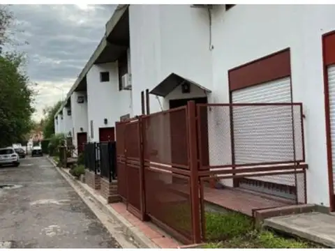 AMPLIO DUPLEX 4 AMBIENTES EN BARRIO CERRADO DE HURLINGHAM