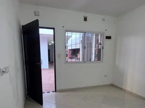 Depto Tipo Casa en Alquiler de 1 dormitorio