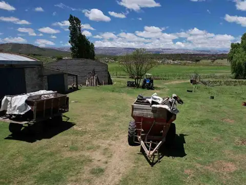 SE VENDE ESPECTACULAR CAMPO EN TRASLASIERRA