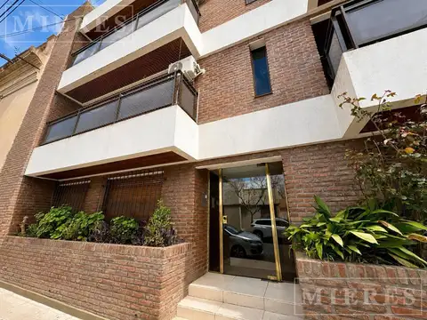 Departamento en venta en San Fernando, sobre Alvear al 1300. **Apto Credito**