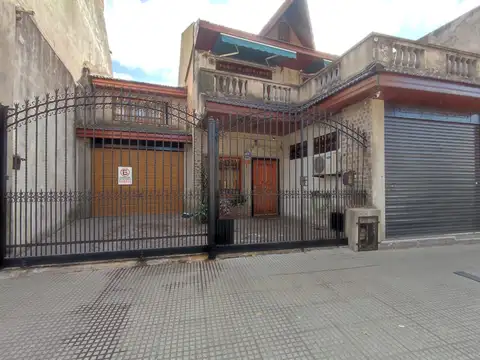 CASA 5 AMB VENTA LOCAL COCHERA HAB. DE SERVICIO