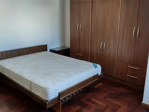 Depto Tipo Casa en Alquiler en Olivos, $ 750.000