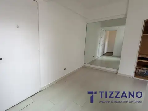 VENTA departamento 2 ambientes lateral. Barracas Apto Cred