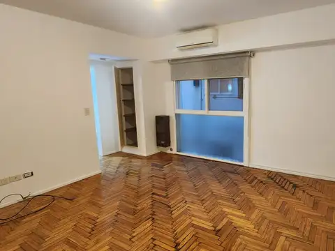Crámer 1600, Piso 4