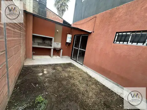 Casa en Alquiler en Villa Gobernador Udaondo, $ 650.000