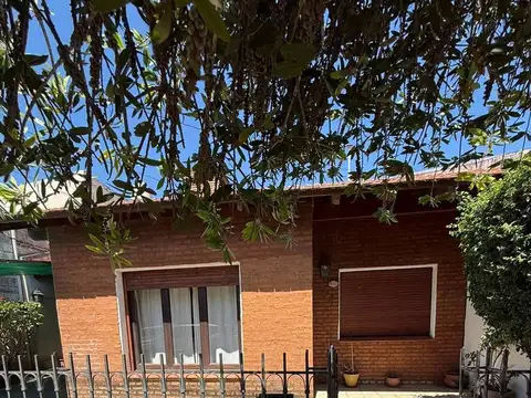 HERMOSA CASA EN CORONEL DORREGO
