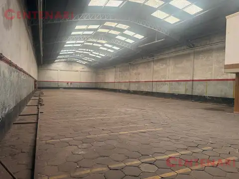 Galpón de 610 m2 en alquiler ubicado en Andalgalá al 3000, cercano a Av Eva Perón y Av Gral Paz.