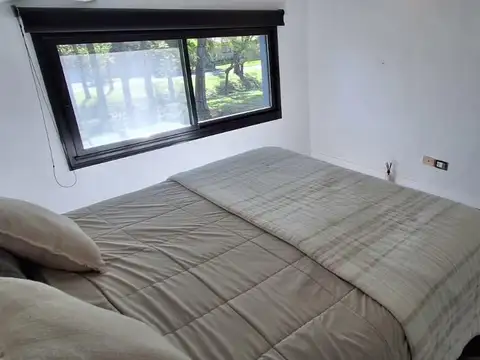Casa en Alquiler Temporal con 2 cocheras