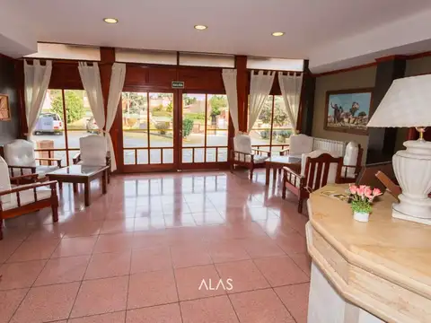 HOTEL 40 Hab funcionando en venta en La Falda