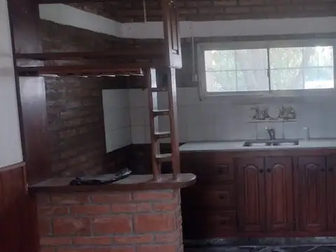 CASA EN BARRIO PINARES