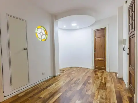 Maipu e/ Avenida Corrientes y Lavalle