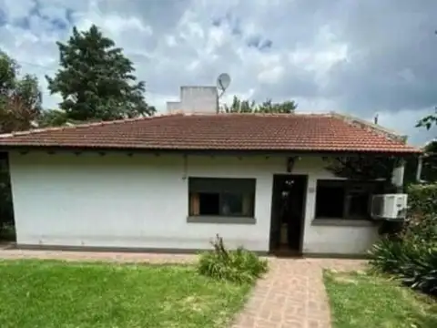 Casa a refaccionar / Lote 20x54  461D 14C y 15 City Bell