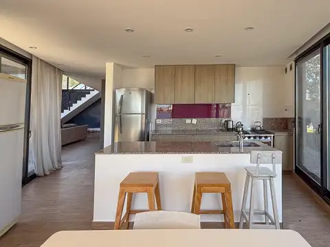 Casa 6 ambientes con 6 baños