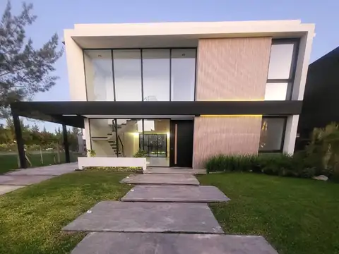 Miguel E Soler 400