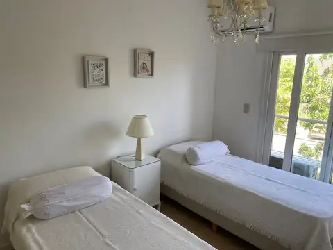 Casa en Alquiler de 4 dormitorios