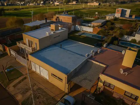 Casa 6 ambientes con 3 baños