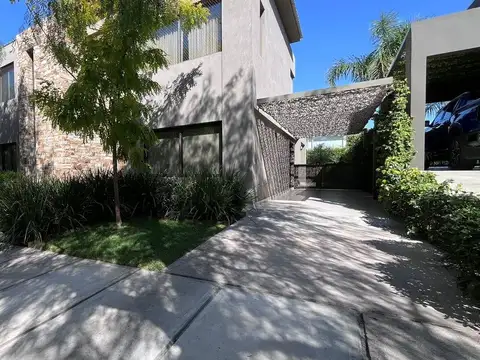 Casa en venta, Barrio Dlvian