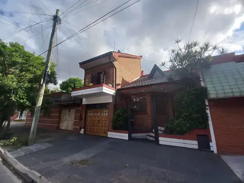 Casa en Venta en Mataderos, USD 240.000