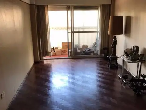 Sarmiento 300 , Piso 1