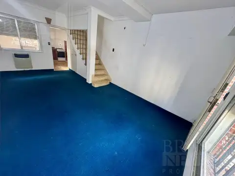 Depto Tipo Casa en Alquiler de 3 ambientes