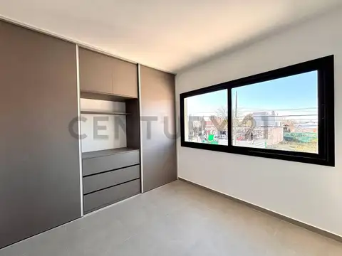 Casa en venta en La Plata tipo Dúplex de dos dormitorios a estrenar