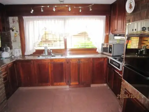 Casa 5 ambientes con 3 baños