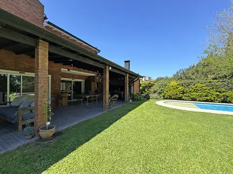 Casa en Venta con 5 cocheras