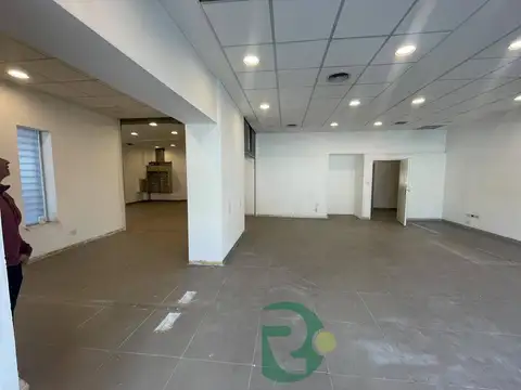 VENTA LOCAL Y DPTO 2 AMB CON COCHERA MORENO NORTE