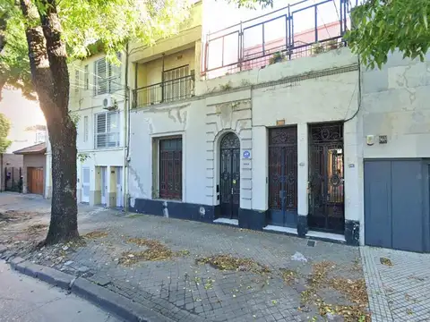 Cerrito 1048/50 - Casa de Pasillo a Reciclar Barrio Abasto