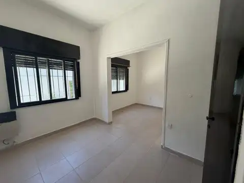 Juan B. Justo 100, Piso PB