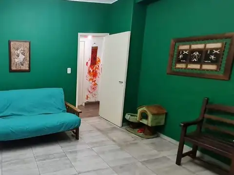 DEPARTAMENTO 4 AMB. EN PB. BANFIELD OESTE.