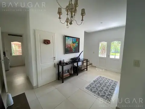 Casa 7 ambientes con 3 baños