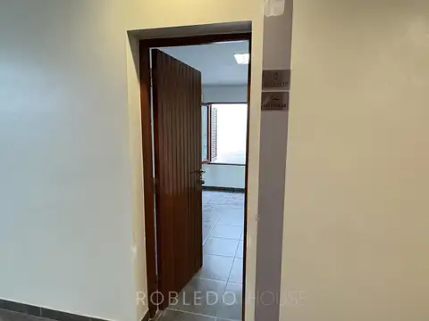 Oficina en alquiler 30 m2 Av. Bicentenario 58 Salta Capital (Todo inlcuido)