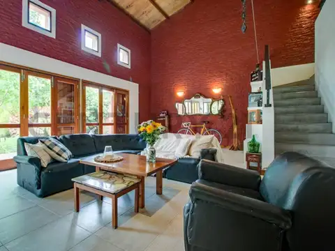 CASA EN VENTA EN BERISSO