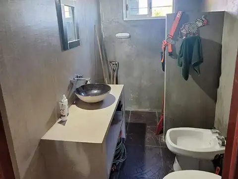 152 y 615 ,Arana, La Plata.