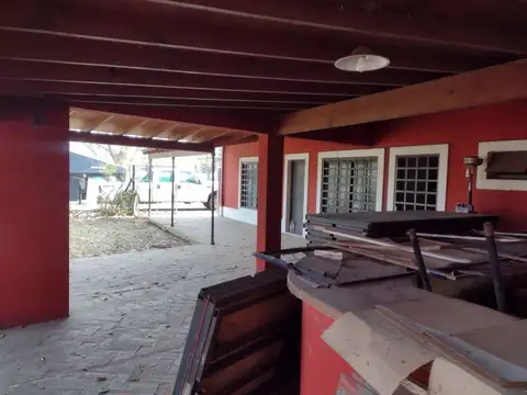 VENTA Oficina espacio multiuso y vivienda ruta 28