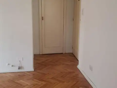 Dpto 2 amb con balcon, muy lumin, lavadero