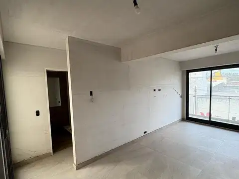 Oficina en Alquiler al Este