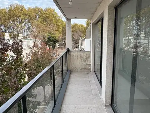 Alquiler Comercial en Bloque Zona Parque Independencia  