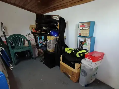 Casa 5 ambientes con 2 baños