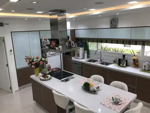 Casa en Venta de 6 dormitorios