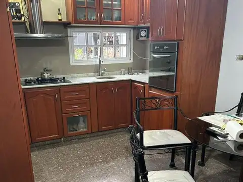 VENTA LOCAL & 4 DEPARTAMENTOS EN AV. VERGARA