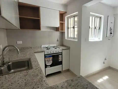 Doblas al 200 3ambientes al frente reciclado todo a nuevo