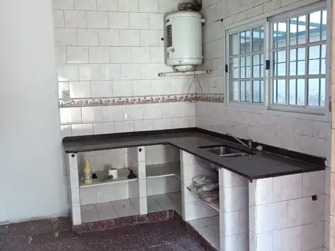 Depto Tipo Casa 2 ambientes con 1 baño