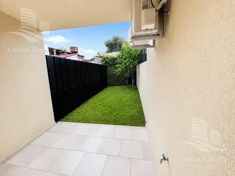 PH Monoambiente en Villa Adelina con Jardín